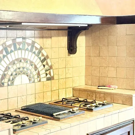 N092 - Numana, Nuova Taverna Bilocale Dx * 누마나