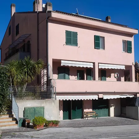 N092 - Numana, Nuova Taverna Bilocale Dx Apartamento